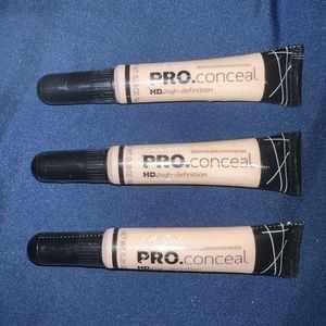 L.A. Girl Pro Conceal Bundle! (Shade GC956 Vanilla)